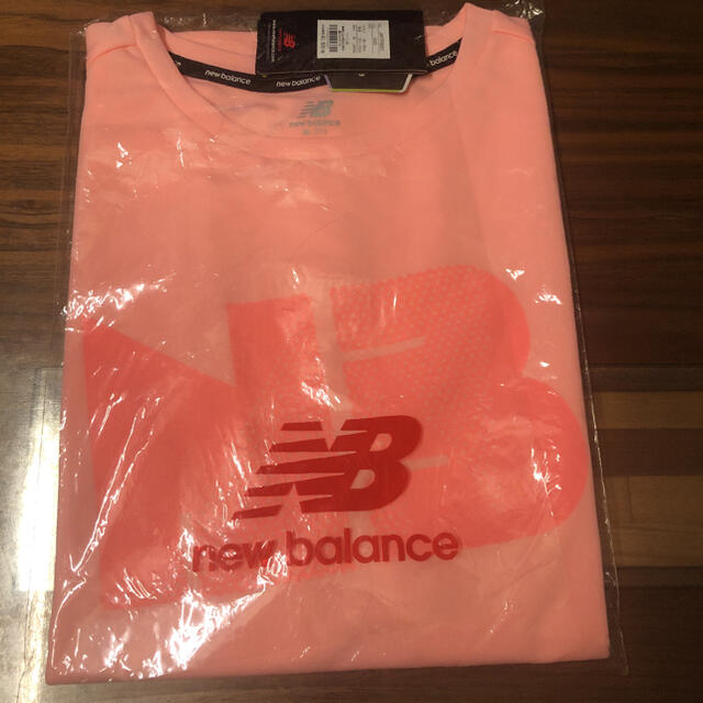 New Balance(ニューバランス)の新品　ニューバランス NB ロゴTシャツ JWTP9007-GGO レディースのトップス(Tシャツ(半袖/袖なし))の商品写真