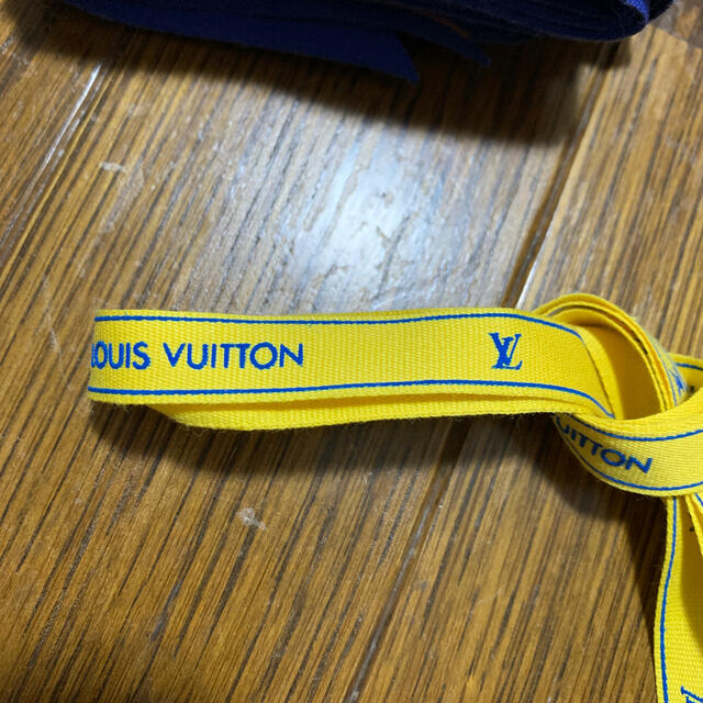 LOUIS VUITTON(ルイヴィトン)のルイビトンLOUIS VUITTON  の黄色いリボン レディースのバッグ(ショップ袋)の商品写真