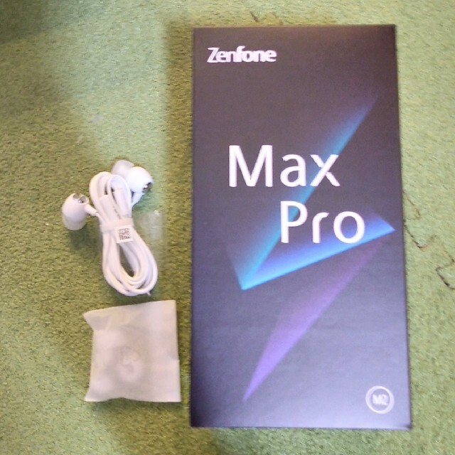 ASUS(エイスース)のスマホ　純正　イヤホン　ZenFone MaxPro スマホ/家電/カメラのオーディオ機器(ヘッドフォン/イヤフォン)の商品写真