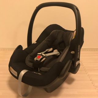 マキシコシ(Maxi-Cosi)のマキシコシ ペブルプラス エアバギー用アダプター おまけ付き(自動車用チャイルドシート本体)