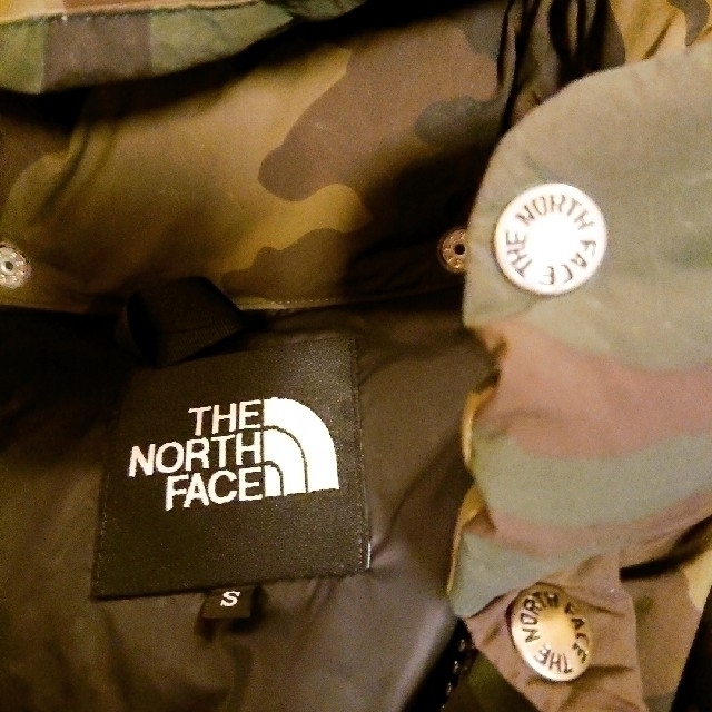 THE NORTH FACE(ザノースフェイス)のTHE NORTH FACE   CAMP SIERRA SHORT メンズのジャケット/アウター(ダウンジャケット)の商品写真