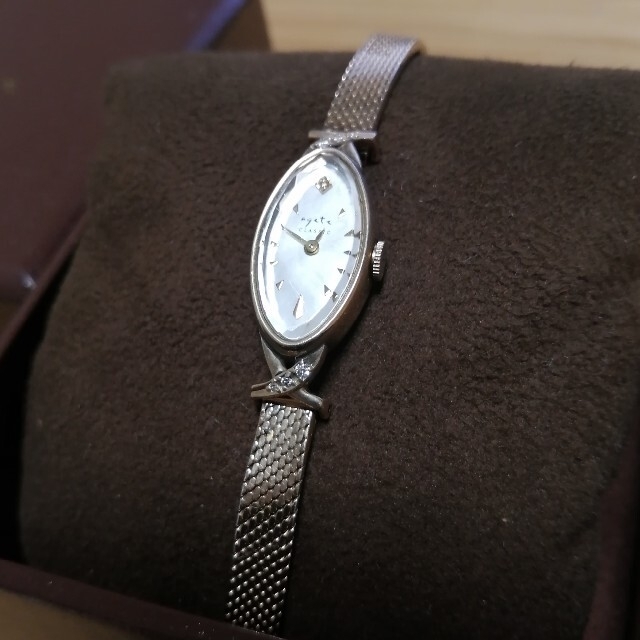 agete(アガット)のアガットオーバルフェイス腕時計 レディースのファッション小物(腕時計)の商品写真