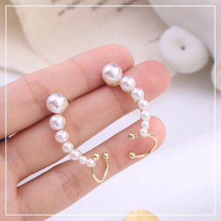 ♡新品♡ 7連パール ピアス イヤーカフ 風  ゴールドアクセサリー 韓国(ピアス)