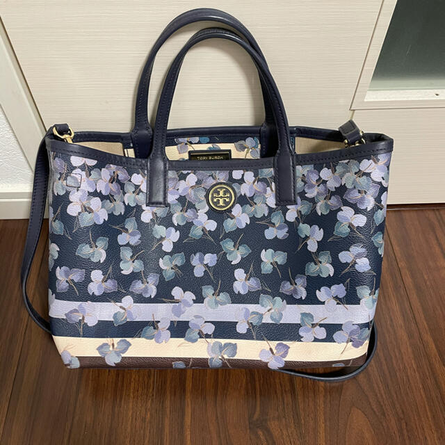 Tory Burch(トリーバーチ)のTory Burch ショルダーバッグ  花柄限定色 レディースのバッグ(ショルダーバッグ)の商品写真