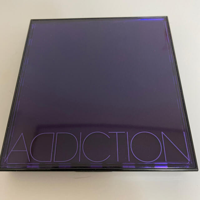 ADDICTION(アディクション)のADDICTIONコンパクト シノワズリ05 コスメ/美容のベースメイク/化粧品(アイシャドウ)の商品写真