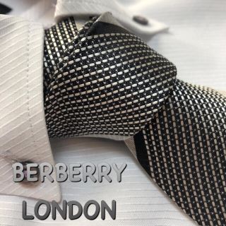 バーバリー(BURBERRY)のバーバリー ロンドン　ネクタイ【未使用に近い】ストライプ柄　光沢　厚手(ネクタイ)