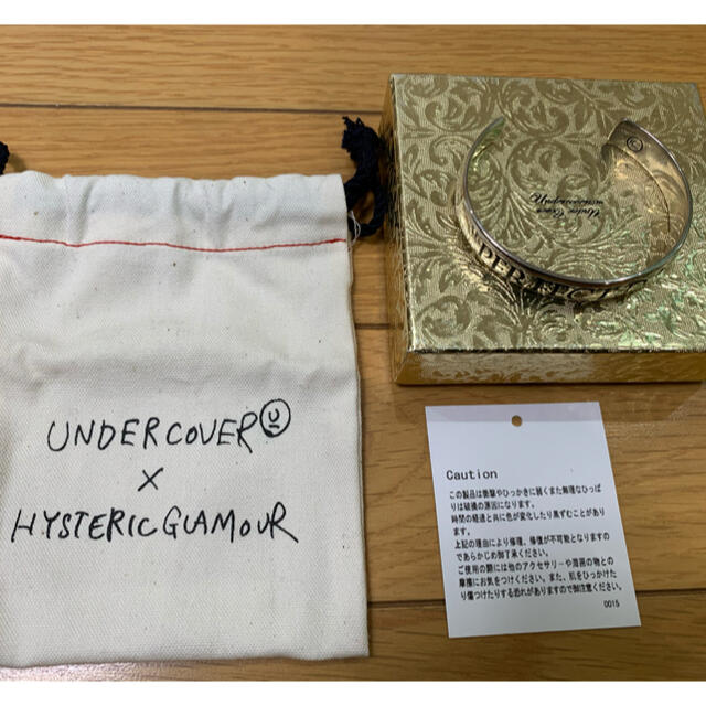 UNDERCOVER(アンダーカバー)のアンダーカバー×HYSTERIC GLAMOUR UNDERCOVER バングル メンズのアクセサリー(ブレスレット)の商品写真