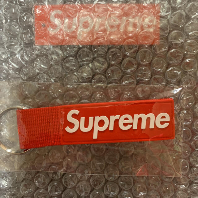 Supreme(シュプリーム)のsupreme webbing keychain シュプリーム　キーホルダー メンズのファッション小物(キーホルダー)の商品写真