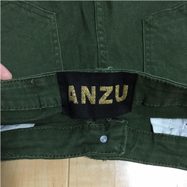 ANZU(アンズ)のショーパン  カーキ  送料込みです！！ レディースのパンツ(ショートパンツ)の商品写真