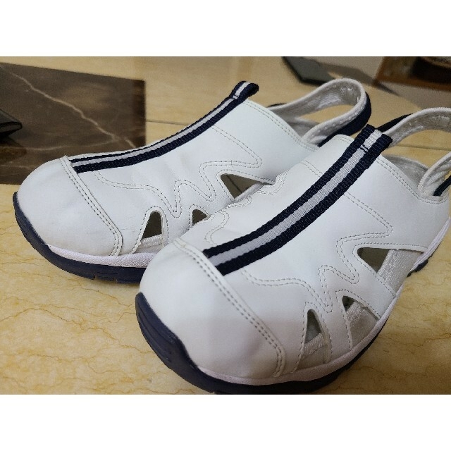 オレチコ様専用(アンファミエ)2wayナースシューズ　4L(25.5～26cm) レディースの靴/シューズ(スニーカー)の商品写真