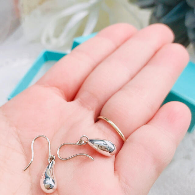 Tiffany & Co.(ティファニー)のティファニー　ティア　ドロップ　フックピアス　エルサ・ペレッティ　SV 925 レディースのアクセサリー(ピアス)の商品写真