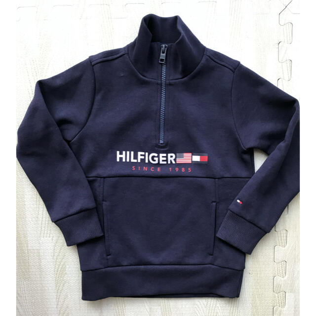 TOMMY HILFIGER(トミーヒルフィガー)のトミーヒルフィガー　トレーナー キッズ/ベビー/マタニティのキッズ服男の子用(90cm~)(Tシャツ/カットソー)の商品写真