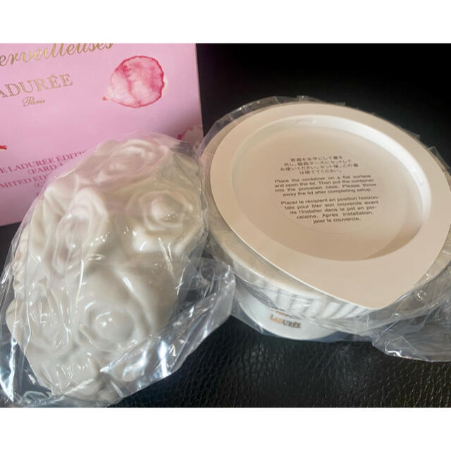 Les Merveilleuses LADUREE(レメルヴェイユーズラデュレ)の【新品未使用】ラデュレ リミテッドエディション ローズ ラデュレ 102 コスメ/美容のベースメイク/化粧品(チーク)の商品写真