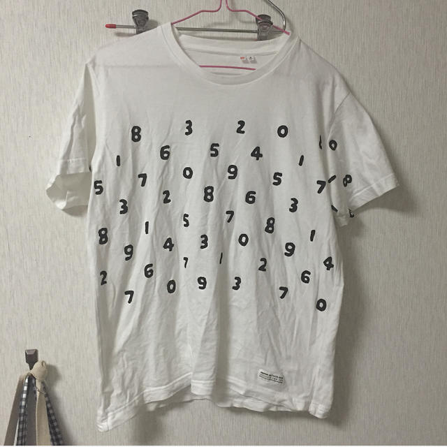 UNIQLO(ユニクロ)のsousou 数字Tシャツ レディースのトップス(Tシャツ(半袖/袖なし))の商品写真