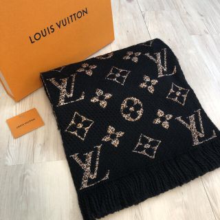 ルイヴィトン(LOUIS VUITTON)の未使用★希少★エシャルプ・ジャイアントモノグラム ジャングル マフラー (マフラー)