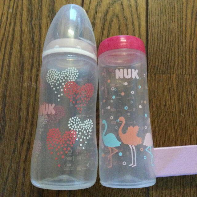 YANUK(ヤヌーク)のNUK 哺乳瓶２本セット　300ml&250mlセット キッズ/ベビー/マタニティの授乳/お食事用品(哺乳ビン)の商品写真