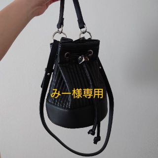 ザラ(ZARA)のZARA ミニバケット　プリーツ　ショルダーバッグ ブラック 2way(ショルダーバッグ)