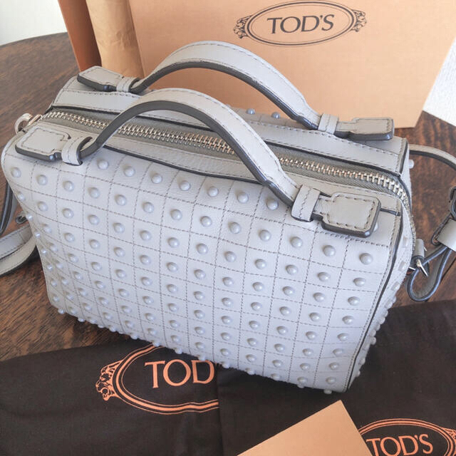 TOD'S(トッズ)のTOD'S ハンドバッグ GOMMINO BAG   レディースのバッグ(ハンドバッグ)の商品写真