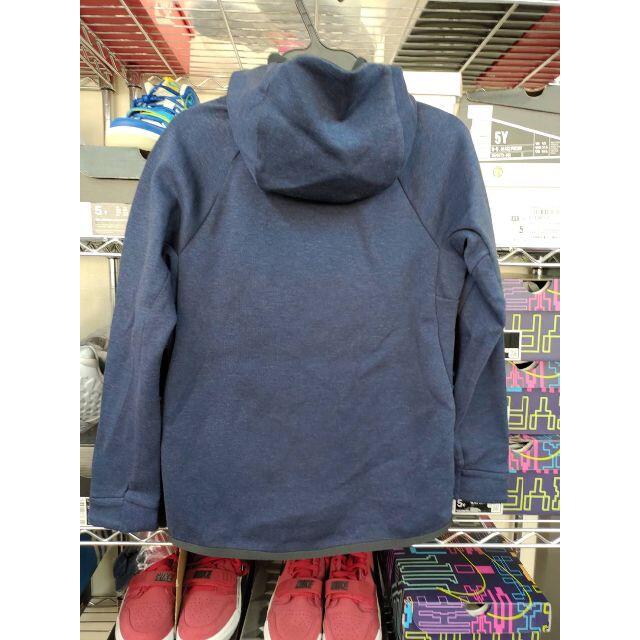 NIKE(ナイキ)のナイキ キッズ テックフリース パーカー 新品 Sサイズ キッズ/ベビー/マタニティのキッズ服男の子用(90cm~)(その他)の商品写真