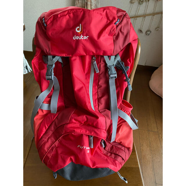 Deuter(ドイター)のドイター　登山用リュック　３２Ｌ スポーツ/アウトドアのアウトドア(登山用品)の商品写真