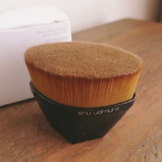 シュウウエムラ(shu uemura)のshu uemura ファンデーションブラシ ペタル55(ブラシ・チップ)