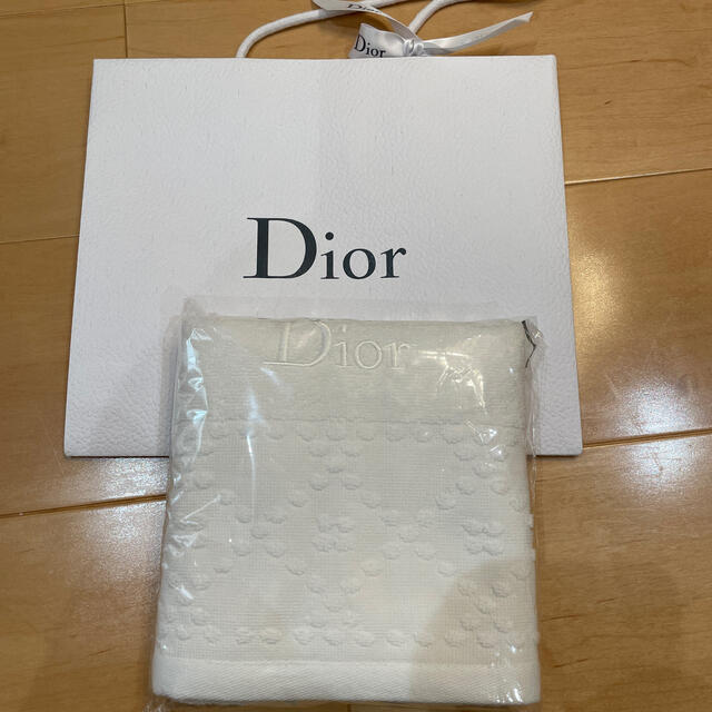 Dior(ディオール)のDIOR タオル インテリア/住まい/日用品の日用品/生活雑貨/旅行(タオル/バス用品)の商品写真