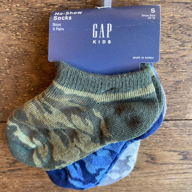 GAP Kids(ギャップキッズ)のGAP KIDS 靴下16〜18㎝3足　新品 キッズ/ベビー/マタニティのこども用ファッション小物(靴下/タイツ)の商品写真