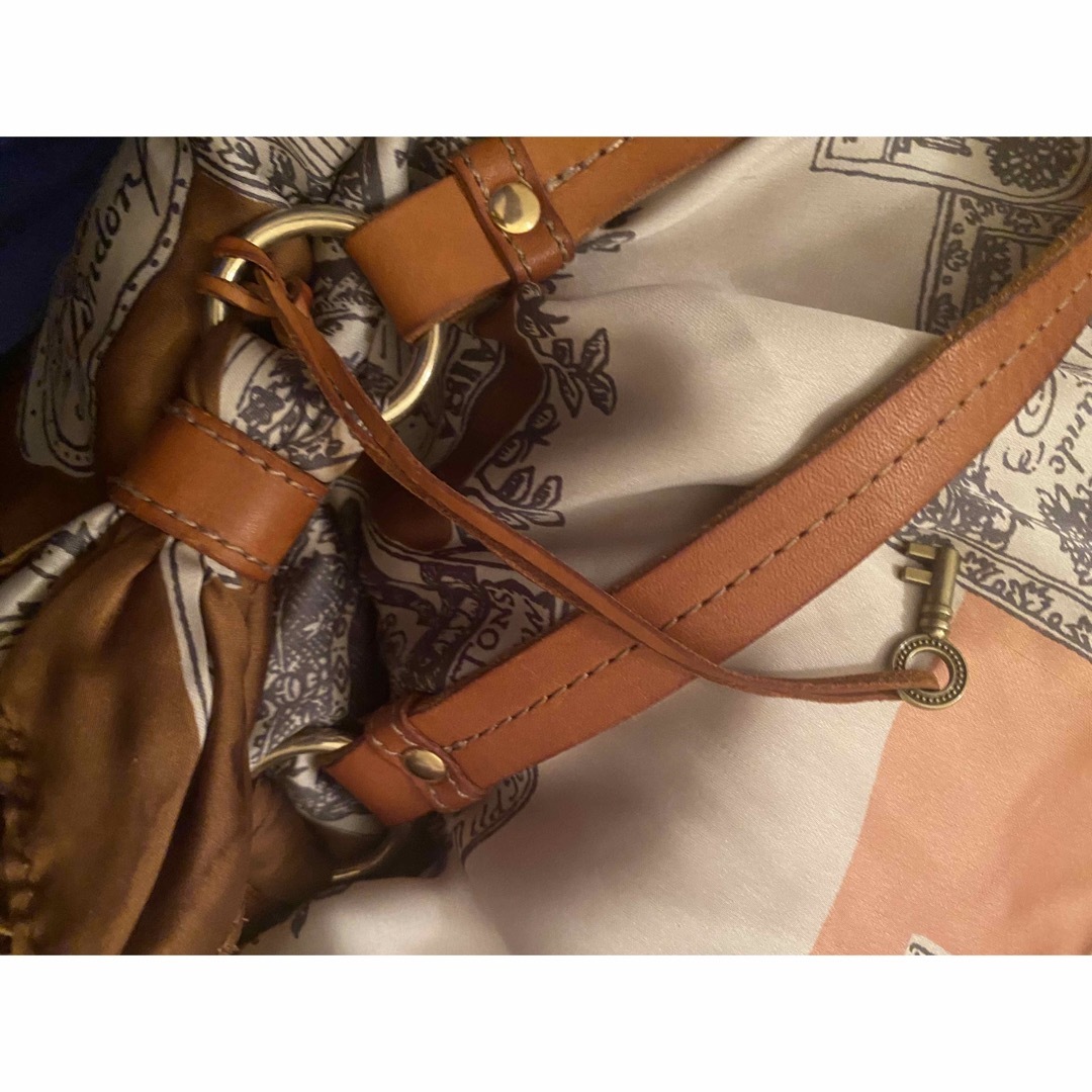 TOPKAPI(トプカピ)のトプカピ スカーフ柄 ショルダーバッグ鞄 ピンクオフホワイト本革 TOPKAPI レディースのバッグ(ショルダーバッグ)の商品写真