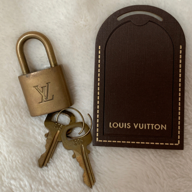 LOUIS VUITTON(ルイヴィトン)のルイヴィトン 南京錠 レディースのアクセサリー(チャーム)の商品写真