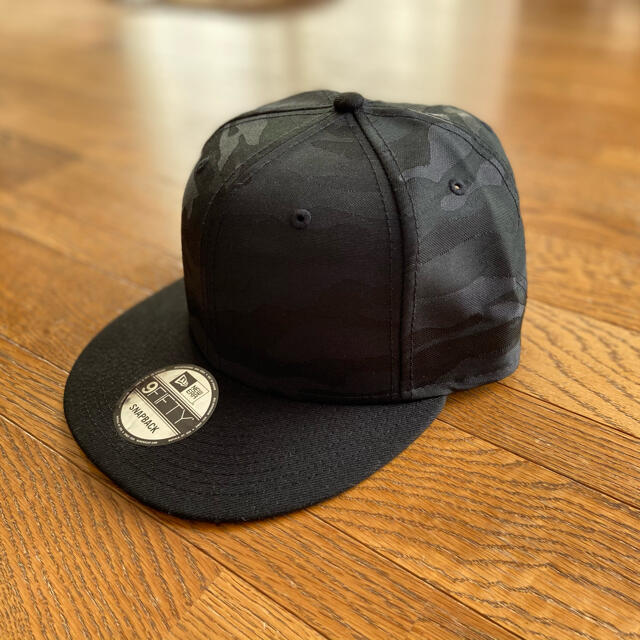 NEW ERA(ニューエラー)のりゆゆさ様専用　NEW ERA ブラックカモフラキャップ メンズの帽子(キャップ)の商品写真