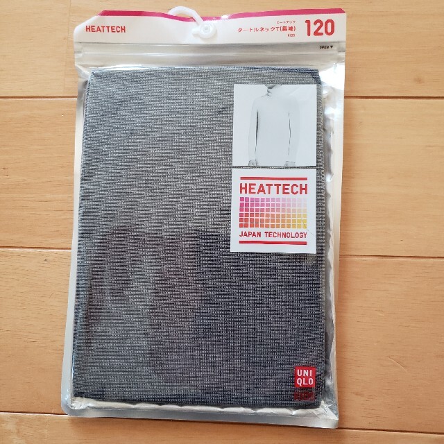 UNIQLO(ユニクロ)の☆新品未使用☆　UNIQLOヒートテック　タートルネック　120cm キッズ/ベビー/マタニティのキッズ服女の子用(90cm~)(下着)の商品写真