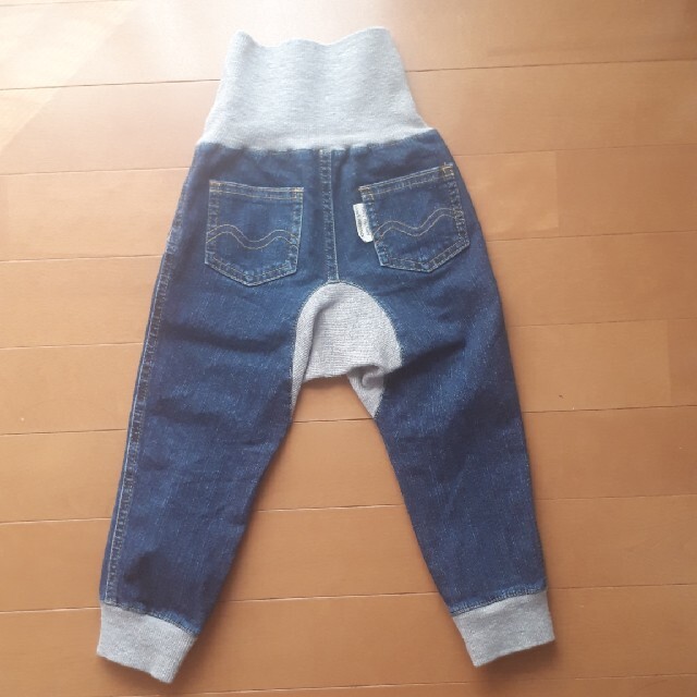 BNT デニムベビーパンツ　90㎝ キッズ/ベビー/マタニティのキッズ服男の子用(90cm~)(パンツ/スパッツ)の商品写真