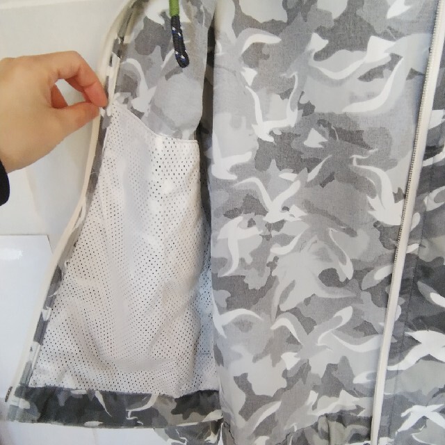FELISSIMO(フェリシモ)のナイロン製ジャンパー メンズのジャケット/アウター(ナイロンジャケット)の商品写真