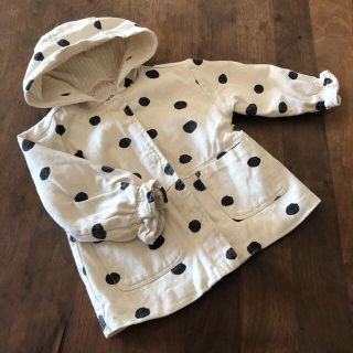 ザラキッズ(ZARA KIDS)のZARA 春アウター　ドット柄コート　90 100(コート)