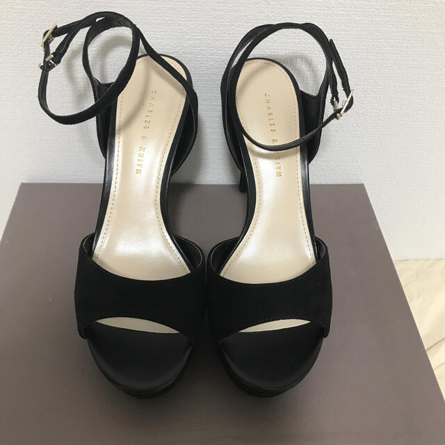 Charles and Keith(チャールズアンドキース)のチャールズ&キース　ストラップハイヒール　23cm レディースの靴/シューズ(ハイヒール/パンプス)の商品写真