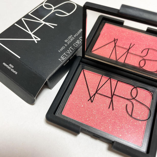 NARS(ナーズ)の【美品】NARS ブラッシュ 4030 SUPER ORGASM チーク コスメ/美容のベースメイク/化粧品(チーク)の商品写真