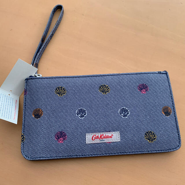 Cath Kidston(キャスキッドソン)のキャスキッドソン　マルチポーチ　財布 レディースのファッション小物(財布)の商品写真