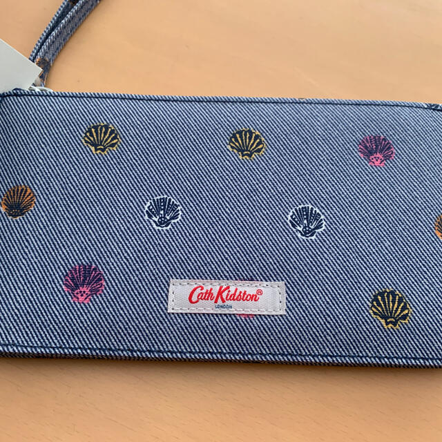 Cath Kidston(キャスキッドソン)のキャスキッドソン　マルチポーチ　財布 レディースのファッション小物(財布)の商品写真