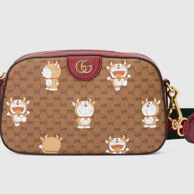 Gucci(グッチ)の入手困難　グッチ牛ドラえもん　ショルダーバック レディースのバッグ(ショルダーバッグ)の商品写真