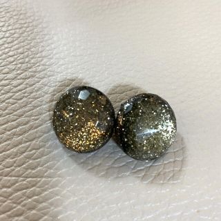 マウジー(moussy)のmoussy ピアス　黒　キラキラ　(ピアス)