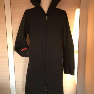 PRADA SPORTS GORE-TEX Aラインコート キーリング付