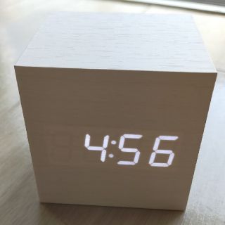 新品 未開封 LED WOOD CLOCK インテリア置時計②(置時計)