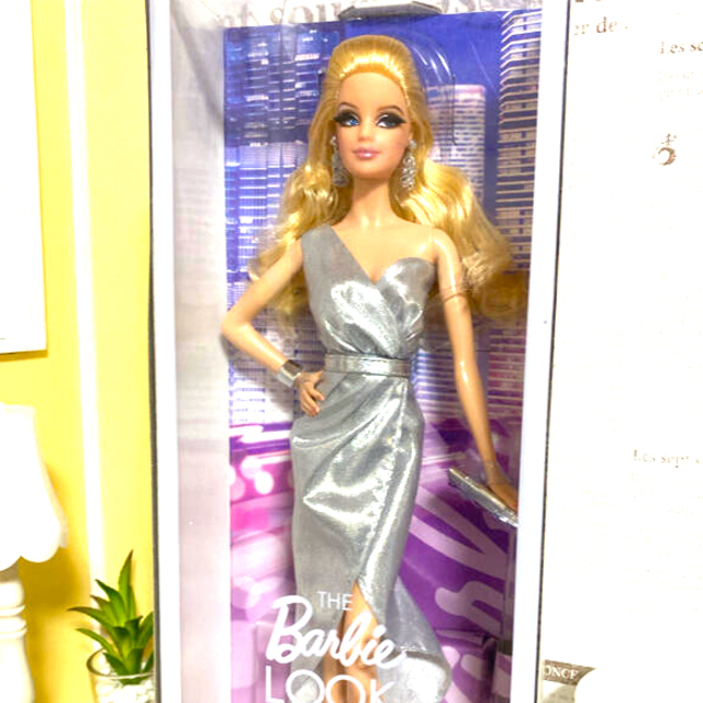 The Barbie Look City Shine  バービー