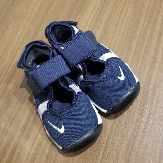 NIKE(ナイキ)のNIKE　エアリフト　 キッズ/ベビー/マタニティのベビー靴/シューズ(~14cm)(スニーカー)の商品写真