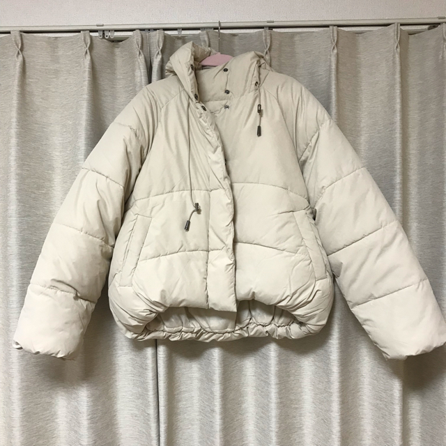 natural couture(ナチュラルクチュール)の　natural couture　ショートダウン レディースのジャケット/アウター(ダウンジャケット)の商品写真