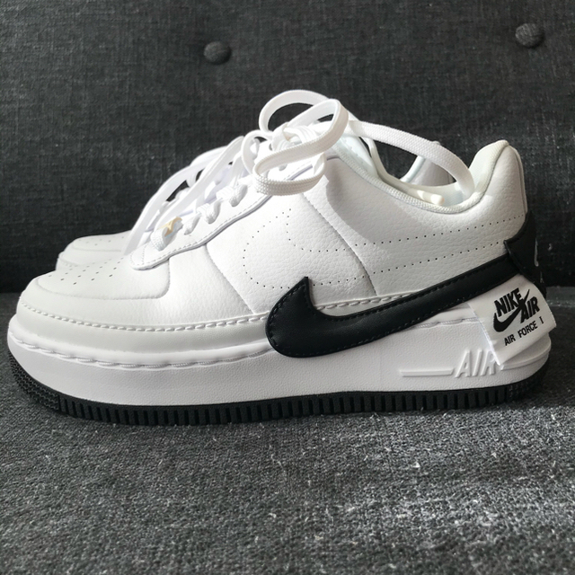 NIKE(ナイキ)の【新品】エアフォース1 ジェスター ウィメンズ  AF1 JESTER XX レディースの靴/シューズ(スニーカー)の商品写真