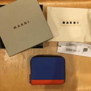 マルニ(Marni)の【新品未使用】MARNI マルニ　二つ折り財布　オレンジ&ブルー(財布)