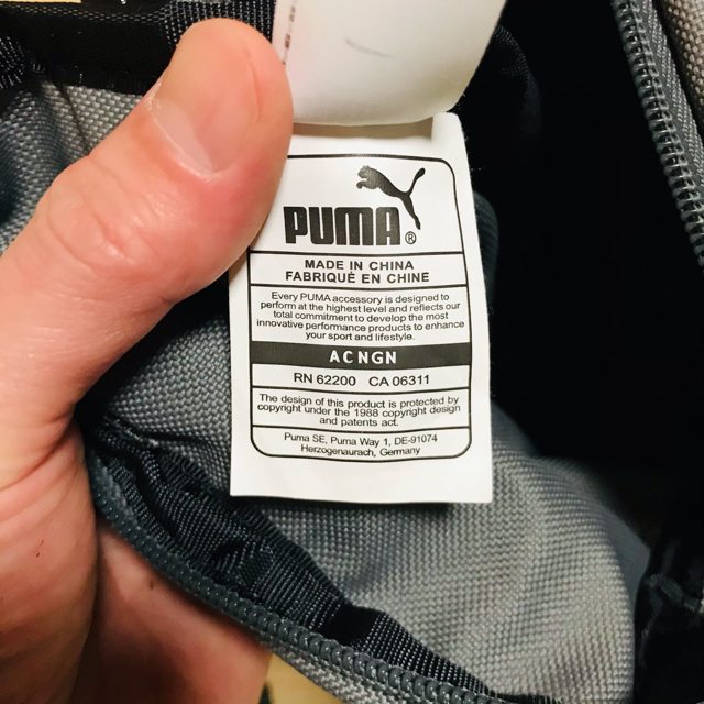 PUMA(プーマ)のPUMAプーマ／ミニショルダーバッグ☆グレーカラー メンズのバッグ(ショルダーバッグ)の商品写真