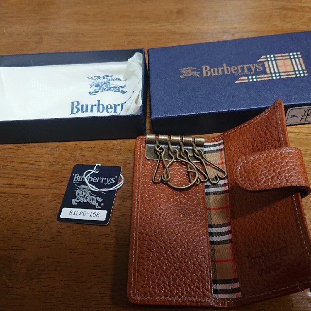 BURBERRY(バーバリー)のsss様専用  新品☆BURBERRYキーケース レディースのファッション小物(キーケース)の商品写真