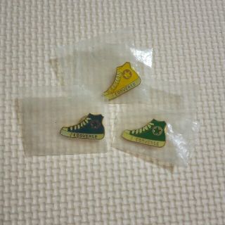 コンバース(CONVERSE)のyasu様専用CONVERSE　ピンバッジ(バッジ/ピンバッジ)